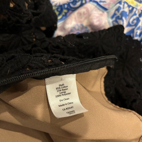 Elegant Talbots Black Lace Women's Top - Picture 5 of 6